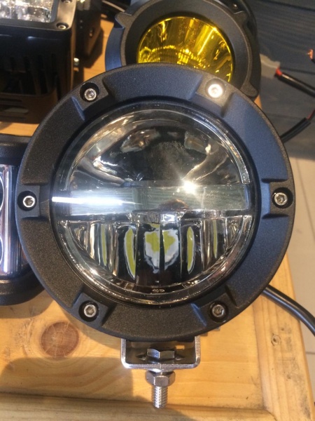 Светодиодный фонарь круглый два режима ближний/дальний jg-1000z