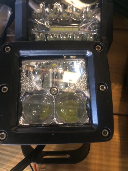 Светодиодный фонарь квадратный линза с границей света jg-995L