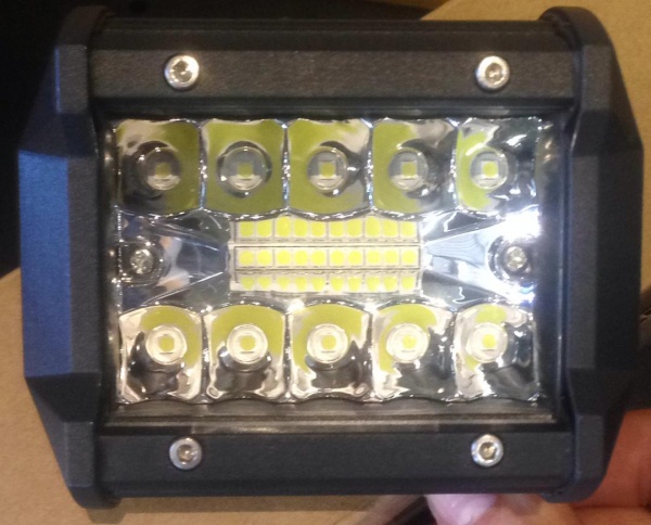 Светодиодный фонарь jg-9632t-4inch